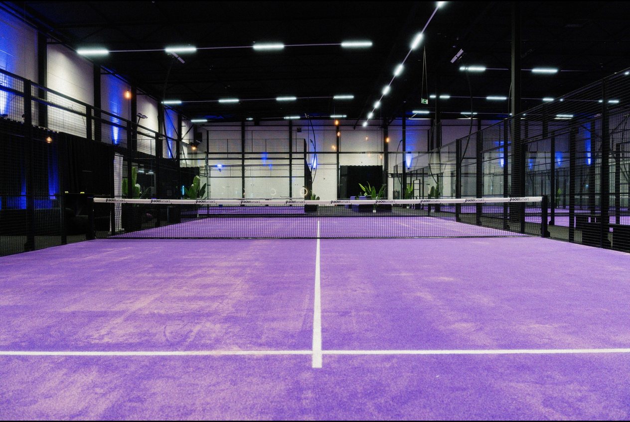 Die padelsmart Halle in Trier: Court und Netz